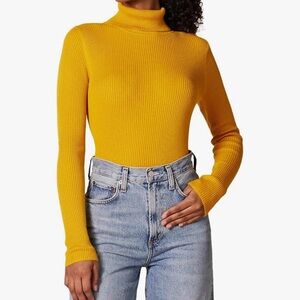 Amazon Essentials Women's Slim-Fit Lightweight Long-Sleeve Turtleneck Sweater